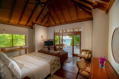 Baros Maldives, Room