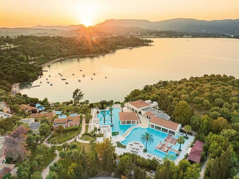 Grecotel Eva Palace, Pool