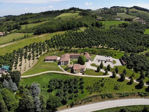 Hotel Relais Montemarino, Property grounds