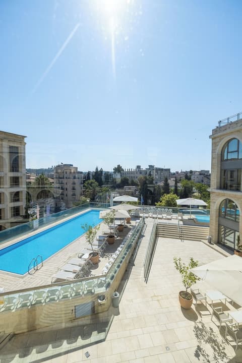 Grand Court Jerusalem, Pool