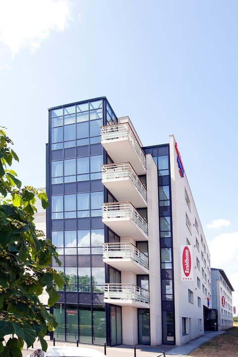 Residhome Val d'Europe, Front of property