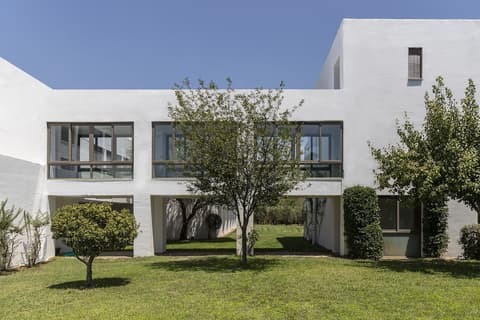 Hotel Amalia Olympia, Property grounds