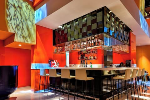 W Amman, Lobby lounge