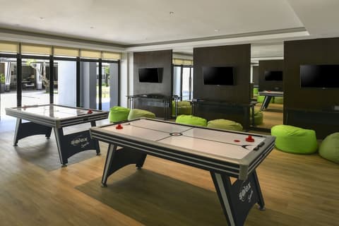 Seda Lio, Game room