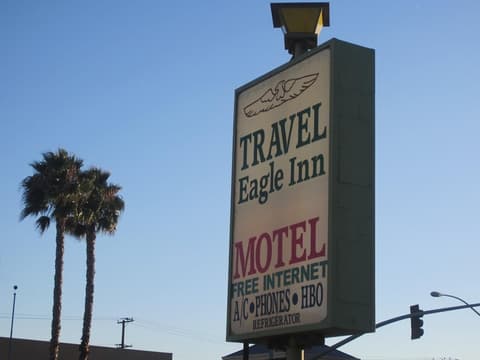 Travel Eagle Inn Motel, Exterior