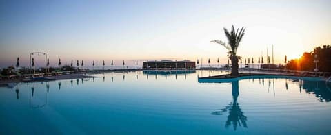 Suvaki Resort, Outdoor pool