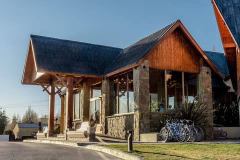 Mirador del Lago Hotel, Front of property