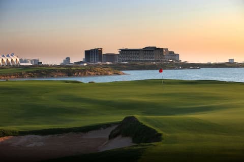Park Inn by Radisson Abu Dhabi Yas Island, Golf