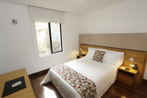 Bh la Quinta- Suites, Room