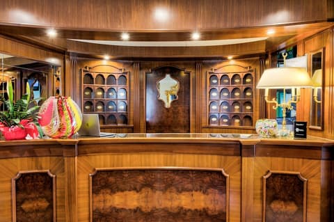 Hotel Canal Grande, Reception