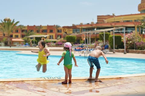 Malikia Resort Abu Dabbab, Pool