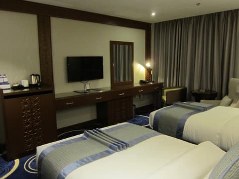 Swiss In Tabuk, Room