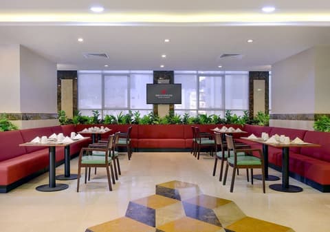 M Hotel Al Dana Makkah by Millennium, Restaurant