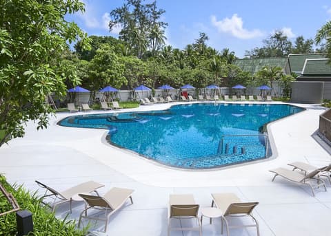 OZO Phuket, Outdoor pool