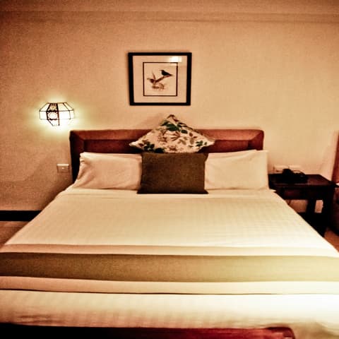 The Heron By Sarovar Portico India, Room