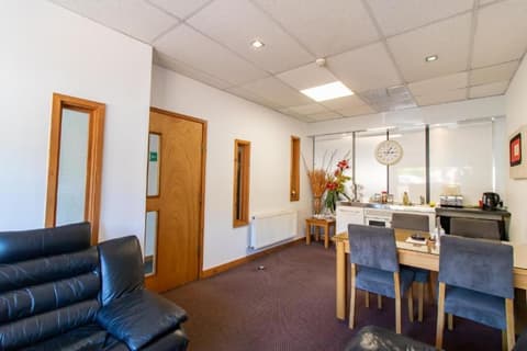 OYO The Bentleys Hotel, Lobby