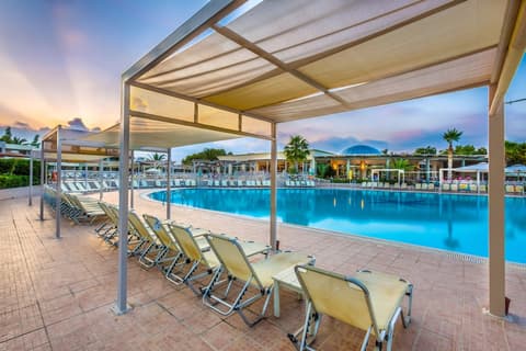 Kipriotis Maris Suites - All Inclusive, Pool