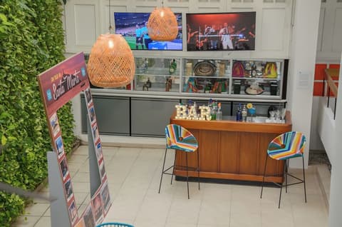 Hotel be La Sierra, Lobby lounge