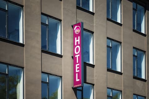 Go Hotel City, Exterior detail