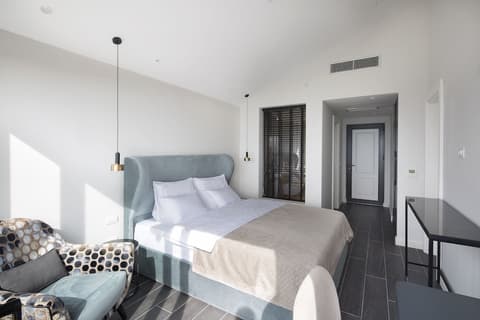 Vivid Blue Serenity Resort, Room