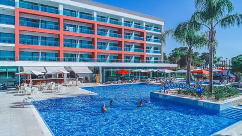 Aquashow Park Hotel, Outdoor pool