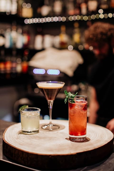 Victoria Lodge, Friendly Hotel, Food and drink