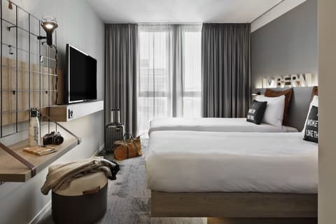 Moxy Bern Expo, Room