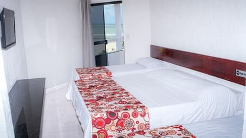 Sueds Segundo Sol, Room