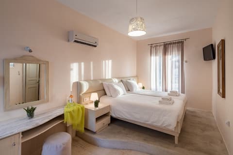 Olia Hotel, Room