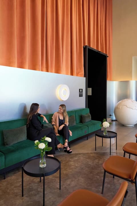 Pullman Santiago Vitacura, Reception