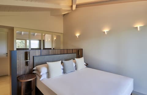 Baia di Chia Resort Sardinia, Curio Collection by Hilton, Room