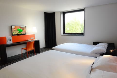Ibis Styles Caen Centre Gare, Room