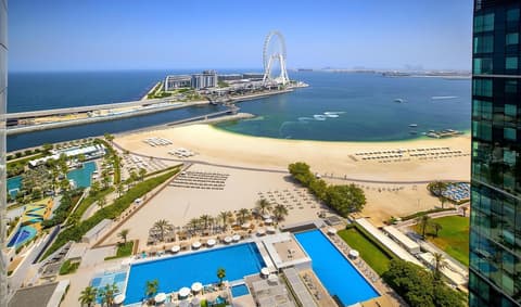 DoubleTree by Hilton Dubai - Jumeirah Beach, Pool