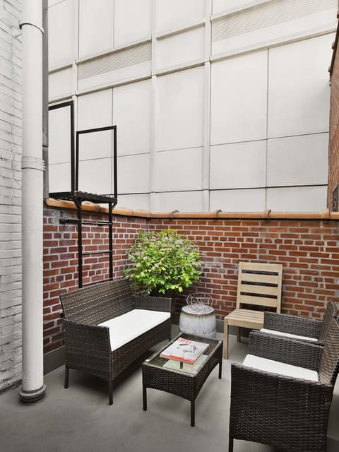 Life Hotel New York, Terrace/patio