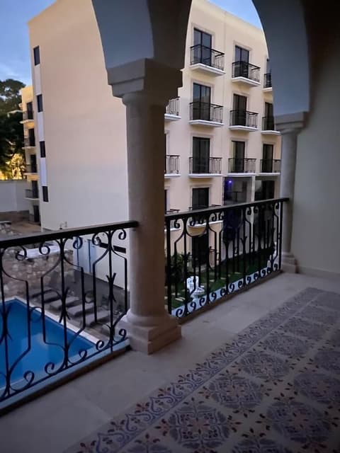 Real Hispano, Living area