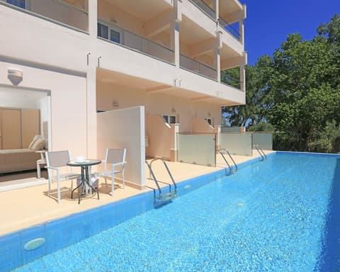 Cavomarina Beach-Adults Only, Room