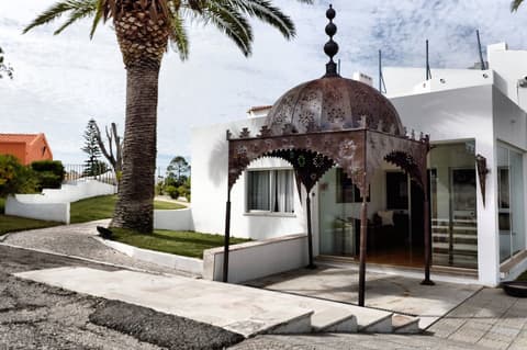 Hotel Vale da Telha, Property entrance