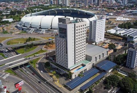 Praiamar Arena, Front of property