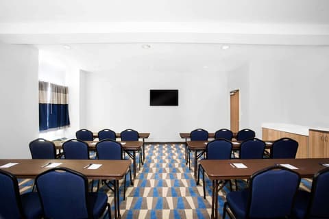 Microtel by Wyndham Vernal / Naples, Meeting facility