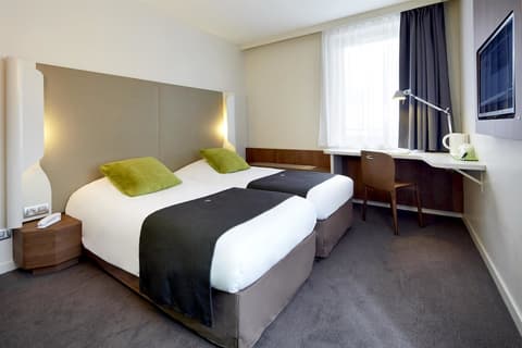 Campanile Annemasse Gare - Genève, Room