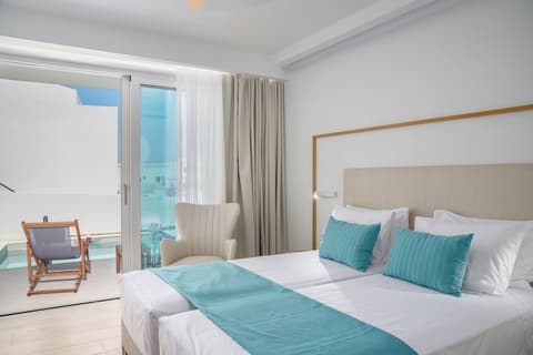 Mirage Bleu Hotel, Room