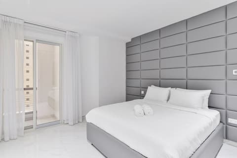 Waterfront Luxury 3plus1 BR in JBR Dubai, Room