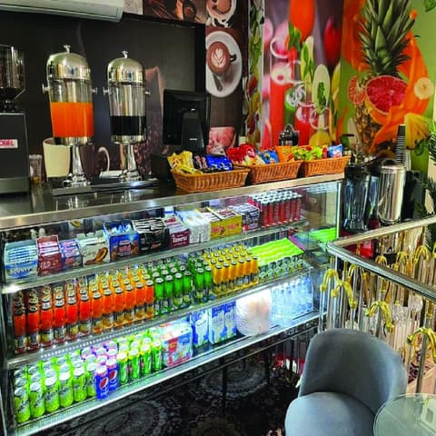 Askant Al Hafayer, Restaurant