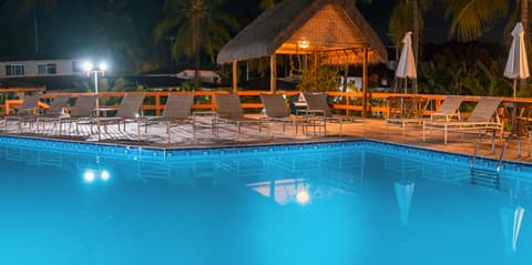 Village Paraíso Tropical, Pool