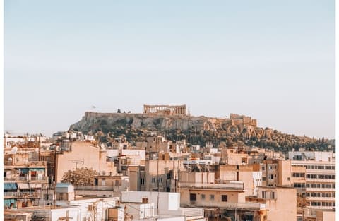 SELINA ATHENS THEATROU, 