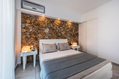 Gaia in Style - Adults Only, 