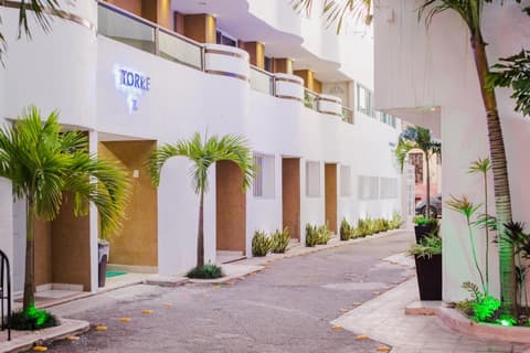 Hotel & Suites Country Valladolid, 