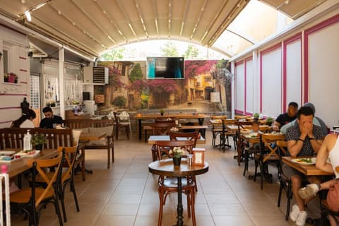 Enderun by Otantik Suites, 