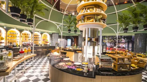 Dusit Thani Dubai, Breakfast area
