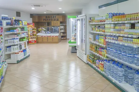 Santa Barbara Golf And Ocean Club, Food and drink